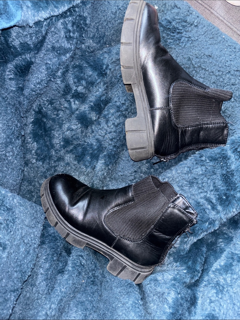 Girls Black Chunky Chelsea Ankle Boots